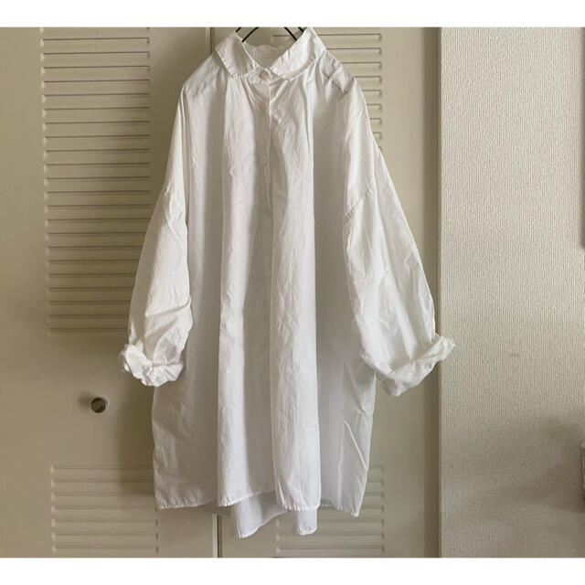ARTS&SCIENCE(アーツアンドサイエンス)の美品 Bergfabel オーバーサイズシャツ ワンピース　ビショップ レディースのトップス(シャツ/ブラウス(長袖/七分))の商品写真