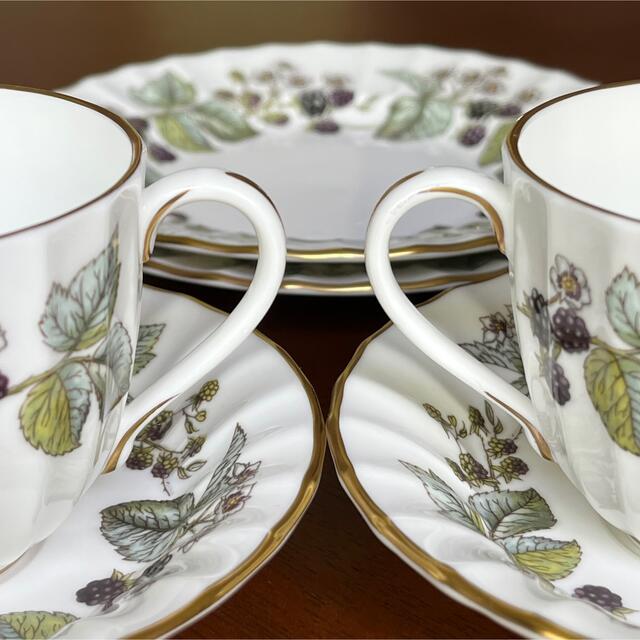 Royal Worcester(ロイヤルウースター)の【美品】ロイヤルウースター★ラヴィニア★デミタスC/Sトリオ　ペア インテリア/住まい/日用品のキッチン/食器(食器)の商品写真