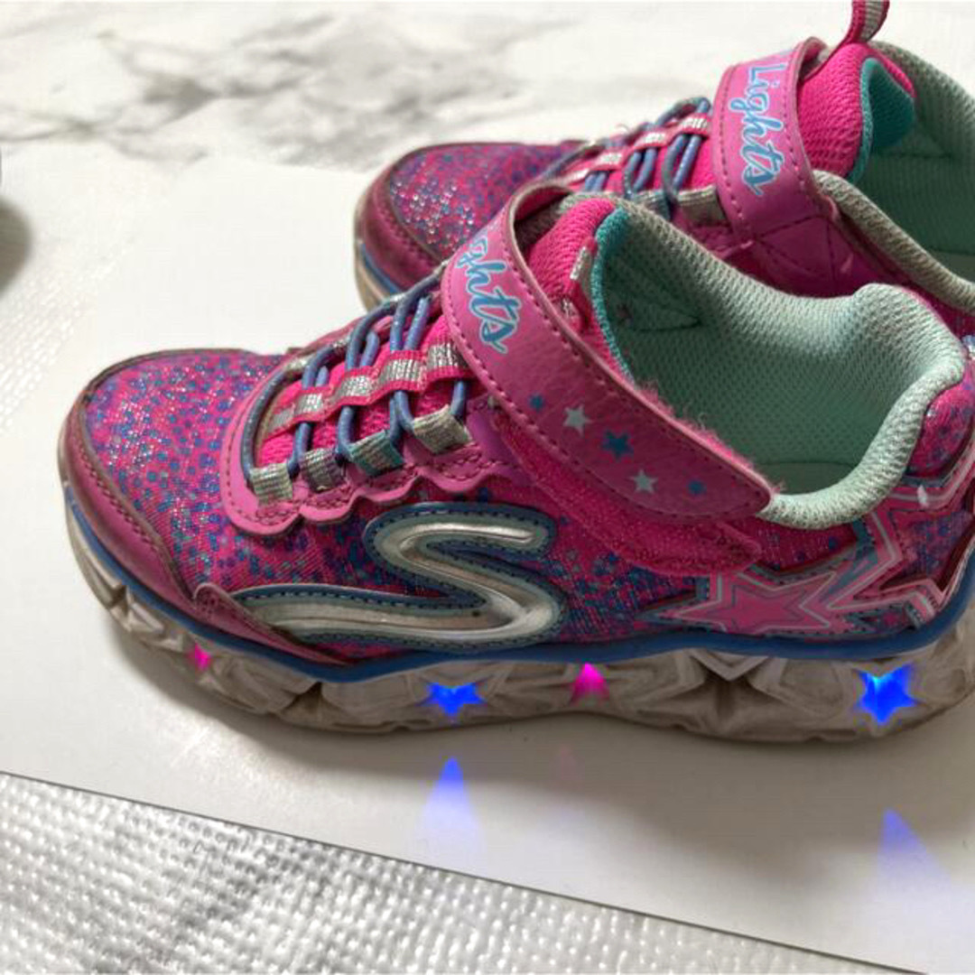 SKECHERS(スケッチャーズ)のスケッチャーズ　光る靴　ピンク　18センチ キッズ/ベビー/マタニティのキッズ靴/シューズ(15cm~)(スニーカー)の商品写真