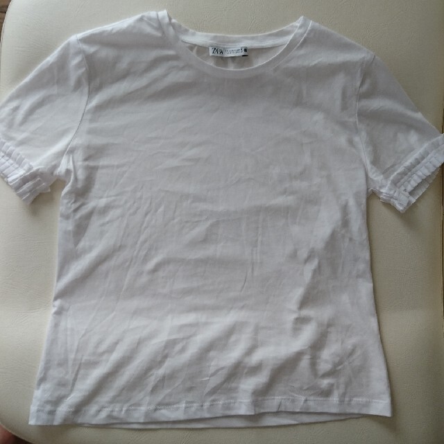 ZARA(ザラ)のZARA 白Tシャツ Ｓsize レディースのトップス(Tシャツ(半袖/袖なし))の商品写真