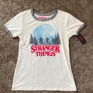 アーバンアウトフィッターズ(Urban Outfitters)のストレンジャーシングス　Tシャツ　新品未使用(Tシャツ(半袖/袖なし))