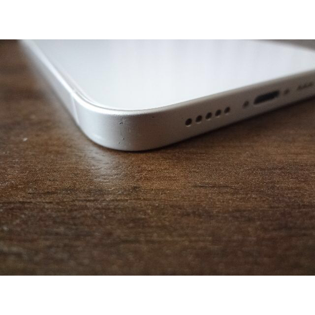 Apple iPhone12 128GB ホワイト SIMフリー スマホ/家電/カメラのスマートフォン/携帯電話(スマートフォン本体)の商品写真