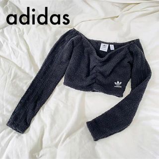 アディダス(adidas)の美品【adidas】オフショルダー　クロップトップス　ブラック／黒　Ｓ(カットソー(長袖/七分))