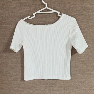 ティティベイト(titivate)のTシャツ　トップス　白(カットソー(半袖/袖なし))