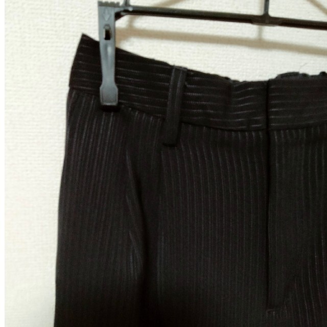 GU(ジーユー)のGU イージークロップドテーパードパンツ レディースのパンツ(クロップドパンツ)の商品写真