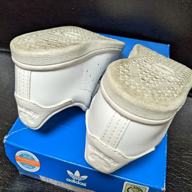 adidas(アディダス)のアディダス・スニーカー☆スタンスミス13cm キッズ/ベビー/マタニティのベビー靴/シューズ(~14cm)(スニーカー)の商品写真