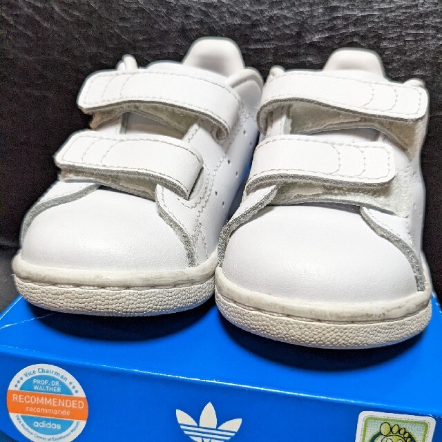 adidas(アディダス)のアディダス・スニーカー☆スタンスミス13cm キッズ/ベビー/マタニティのベビー靴/シューズ(~14cm)(スニーカー)の商品写真