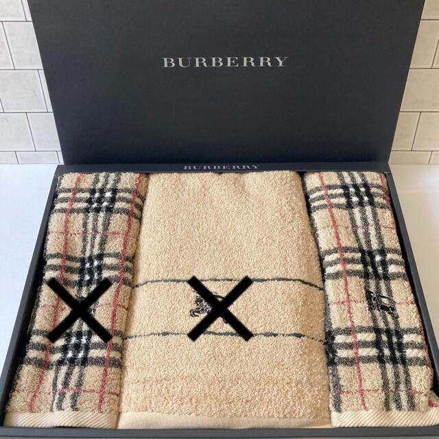 BURBERRY(バーバリー)の【新品　未使用】BURBERRY　バーバリー　ノバチェック　フェイスタオル インテリア/住まい/日用品の日用品/生活雑貨/旅行(タオル/バス用品)の商品写真