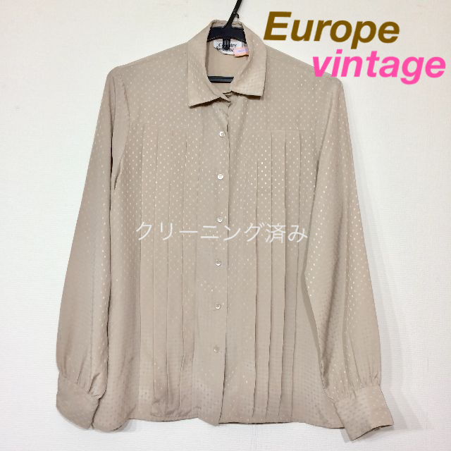 《ヨーロッパ古着屋購入》ベージュドットブラウス ヴィンテージ vintage レディースのトップス(シャツ/ブラウス(長袖/七分))の商品写真