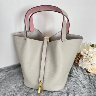本革 トゴ ハンドバッグ キューブバッグ MM パールグレー(トートバッグ)