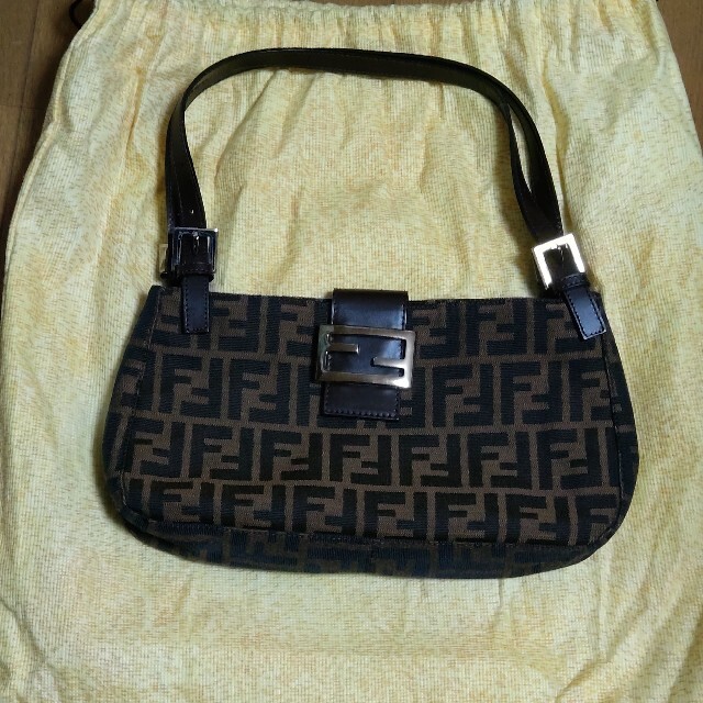 FENDI　バッグレディース