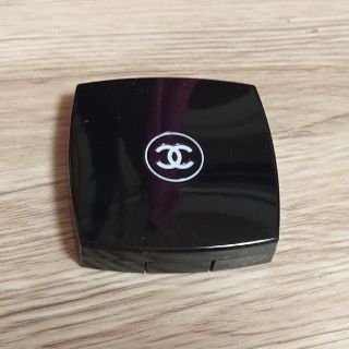 シャネル(CHANEL)のCHANEL　プードゥル ルミエール グラッセ(フェイスパウダー)