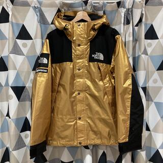 シュプリーム(Supreme)のsupreme metallic mountain jacket ゴールド(マウンテンパーカー)