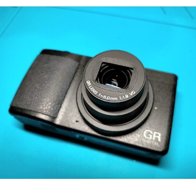 RICOH GR DIGITAL IV デジタルカメラ スマホ/家電/カメラのカメラ(コンパクトデジタルカメラ)の商品写真