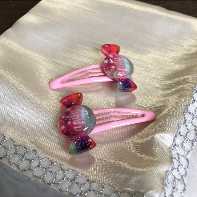 新品　ヘアピン　ゆめかわ　キラキラ　韓国　キッズアクセサリー　キャンディー キッズ/ベビー/マタニティのこども用ファッション小物(その他)の商品写真