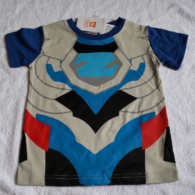 BANDAI(バンダイ)の②ウルトラマンゼット なりきりTシャツ 110 キッズ/ベビー/マタニティのキッズ服男の子用(90cm~)(Tシャツ/カットソー)の商品写真