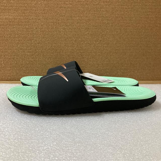 NIKE(ナイキ)の25cm ナイキ シャワーサンダル ジュニア カワ スライド メンズの靴/シューズ(サンダル)の商品写真