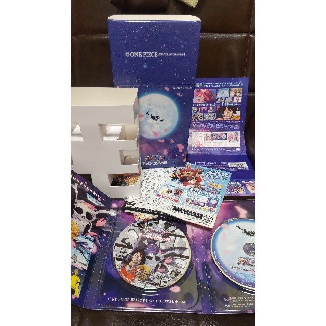 ONE PIECE(ワンピース)のワンピース 初回限定 映画 チョッパー 冬に咲く、奇跡の桜 エンタメ/ホビーのDVD/ブルーレイ(アニメ)の商品写真