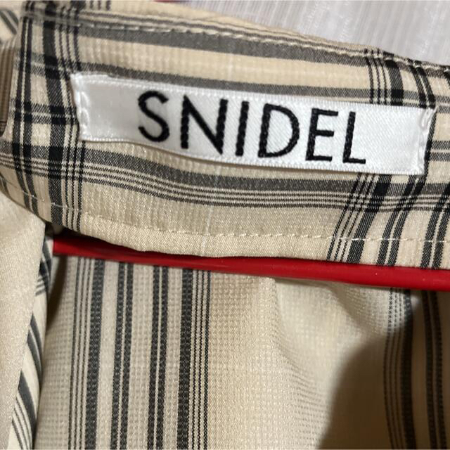 SNIDEL(スナイデル)のスナイデル　フリルミニワンピース  レディースのワンピース(ミニワンピース)の商品写真