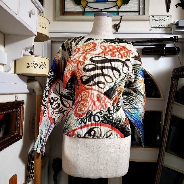 新品·未使用PLEATS PLEASE イッセイミヤケ 総柄 長袖トップス-