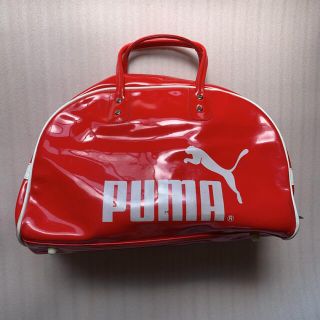 プーマ(PUMA)のヴィンテージ  PUMA エナメルボストンバッグ　◎昭和レトロ◎ (ボストンバッグ)