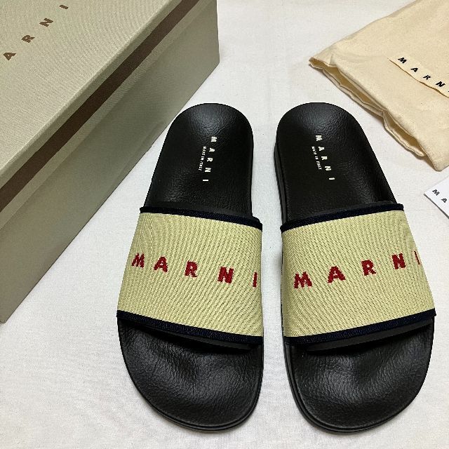 Marni(マルニ)の新品 42 22ss マルニ ラバー サンダル 黒 3000 メンズの靴/シューズ(サンダル)の商品写真