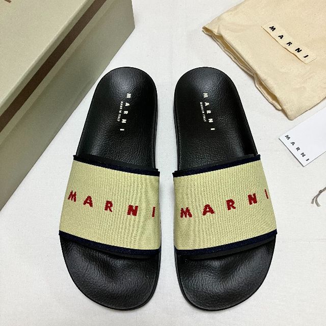 Marni(マルニ)の新品 42 22ss マルニ ラバー サンダル 黒 3000 メンズの靴/シューズ(サンダル)の商品写真