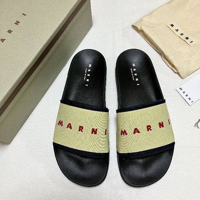 Marni(マルニ)の新品 42 22ss マルニ ラバー サンダル 黒 3000 メンズの靴/シューズ(サンダル)の商品写真