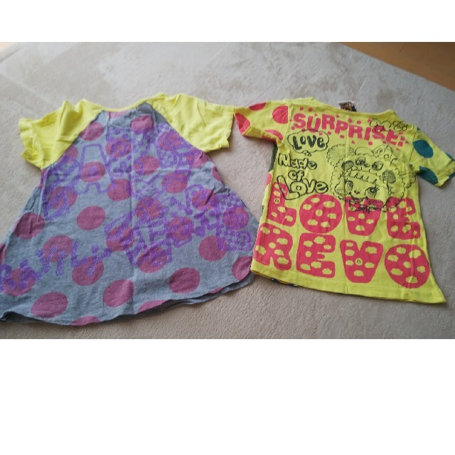 LOVE REVOLUTION(ラブレボリューション)のラブレボ Tシャツ 2枚セット 110 キッズ/ベビー/マタニティのキッズ服女の子用(90cm~)(Tシャツ/カットソー)の商品写真