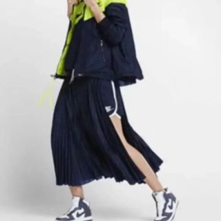 sacai × nike　プリーツスカート