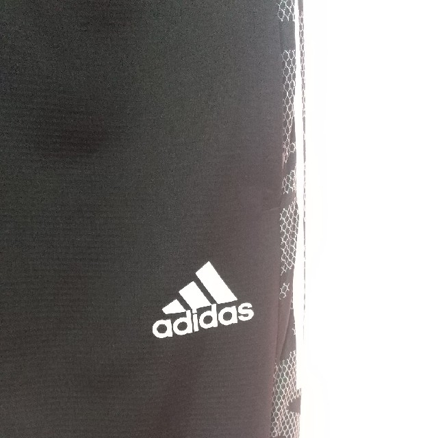 adidas(アディダス)のアディダススキニーパンツLサイズ メンズのパンツ(ワークパンツ/カーゴパンツ)の商品写真