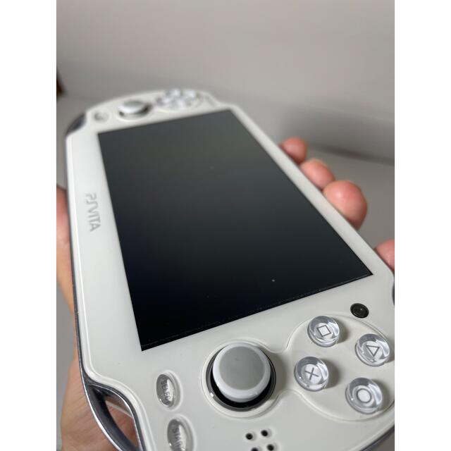 PlayStation Vita(プレイステーションヴィータ)の【液晶美品】PlayStation Vita PCH-1000 ホワイト エンタメ/ホビーのゲームソフト/ゲーム機本体(携帯用ゲーム機本体)の商品写真