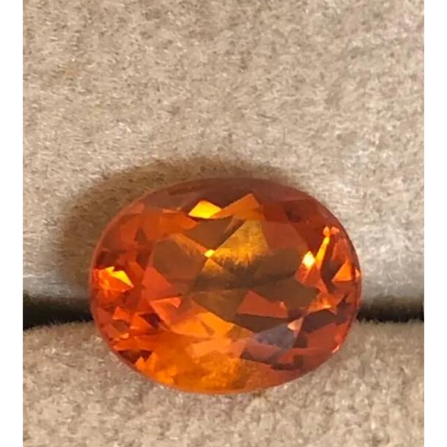 シトリン　ルース　2.722カラット　明るい美しいオレンジ色　11月誕生石