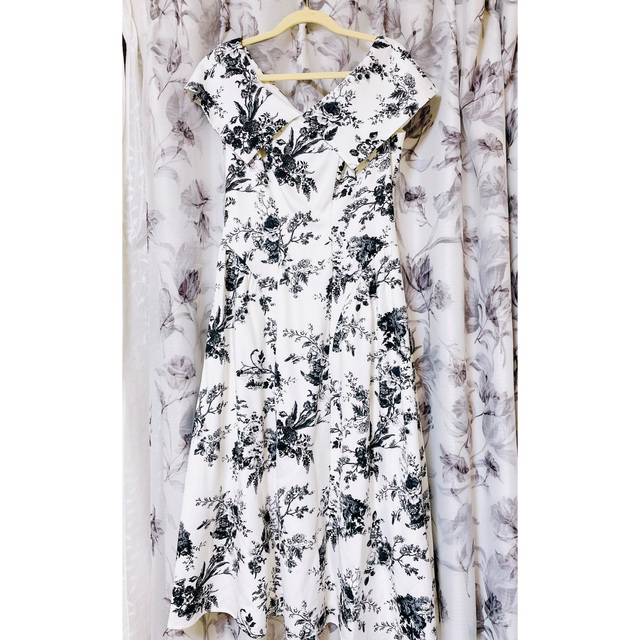 Her lip to(ハーリップトゥ)のSecret Garden Midi Dress ワンピース  herlipto レディースのワンピース(ひざ丈ワンピース)の商品写真