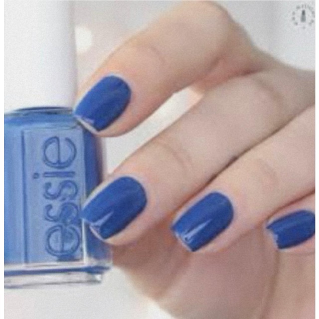 Essie(エッシー)の【翌日・匿名発送】essie ネイルカラー　(ブルー系) コスメ/美容のネイル(マニキュア)の商品写真