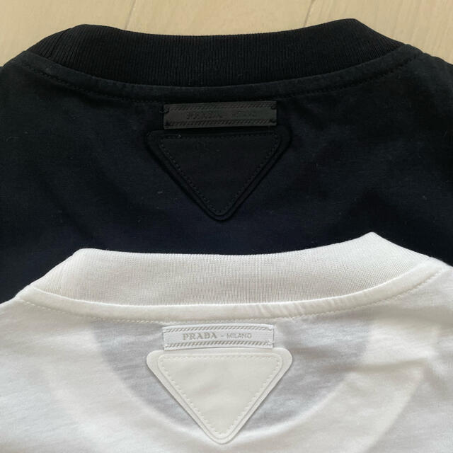 新品　PRADA ホワイトTシャツ　シンプル　S 難あり