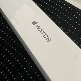 アップルウォッチ(Apple Watch)のApple Watch SE GPS 40mmスペースグレイ　新品未使用(腕時計(デジタル))