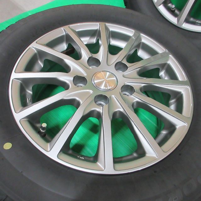 美品 プレマシー 195/65R15 2021年バリ山スタッドレス ヴォクシー