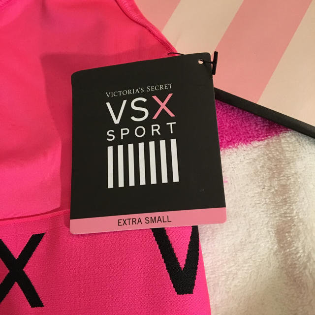 Victoria's Secret(ヴィクトリアズシークレット)の早い者勝ち♡今月末まで価格♡ヴィクトリアシークレット スポーツブラ レディースの下着/アンダーウェア(ブラ)の商品写真