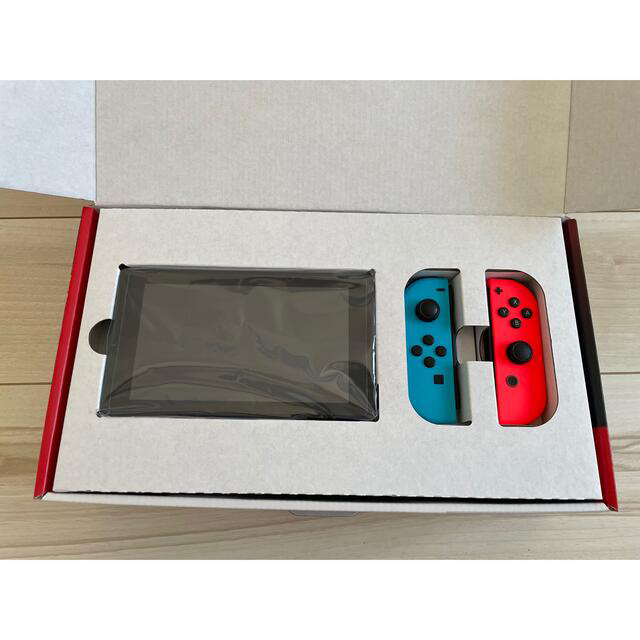 任天堂 Nintendo Switch本体 ネオンブルー/ネオンレッド 任天堂 Nintendo Switch本体 ネオンブルー/ネオンレッド