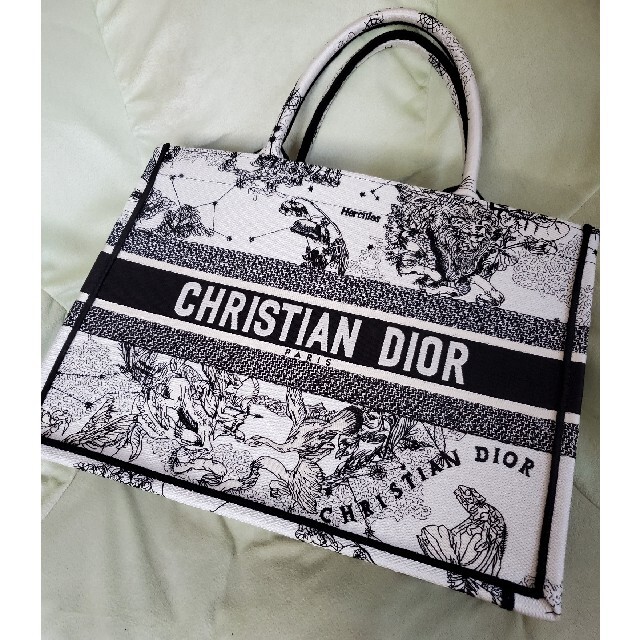 【数量限定】 Christian Diorブックトート風バッグ トートバッグ