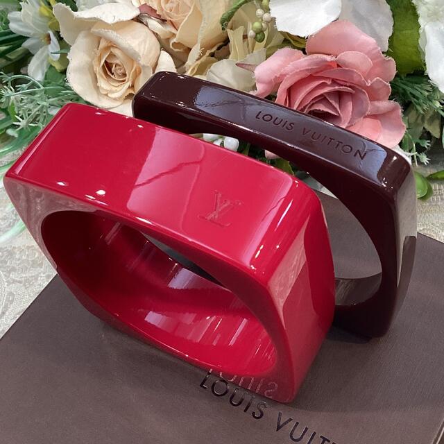 LOUIS VUITTON(ルイヴィトン)の💓　ルイヴィトン　バングル　2本セット　赤×茶 レディースのアクセサリー(ブレスレット/バングル)の商品写真