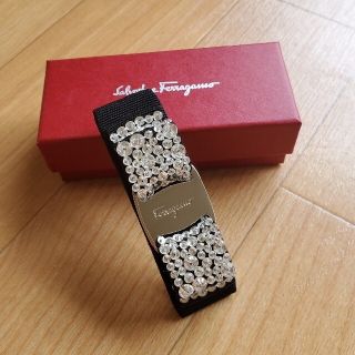 サルヴァトーレフェラガモ(Salvatore Ferragamo)のサルバトーレ　フェラガモ　試し付けのみ　スワロフスキーバレッタ(バレッタ/ヘアクリップ)