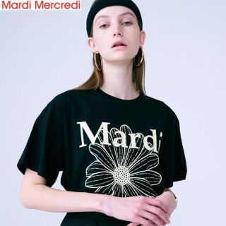 韓国ブランドTSHIRT FLOWERMARDI_BLACK CREAMTシャツ(Tシャツ(半袖/袖なし))