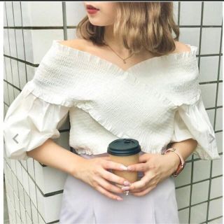 イング(INGNI)のシャーリングクロスブラウス♡ZARA.グレイル.スナイデル.ジーユー(シャツ/ブラウス(長袖/七分))