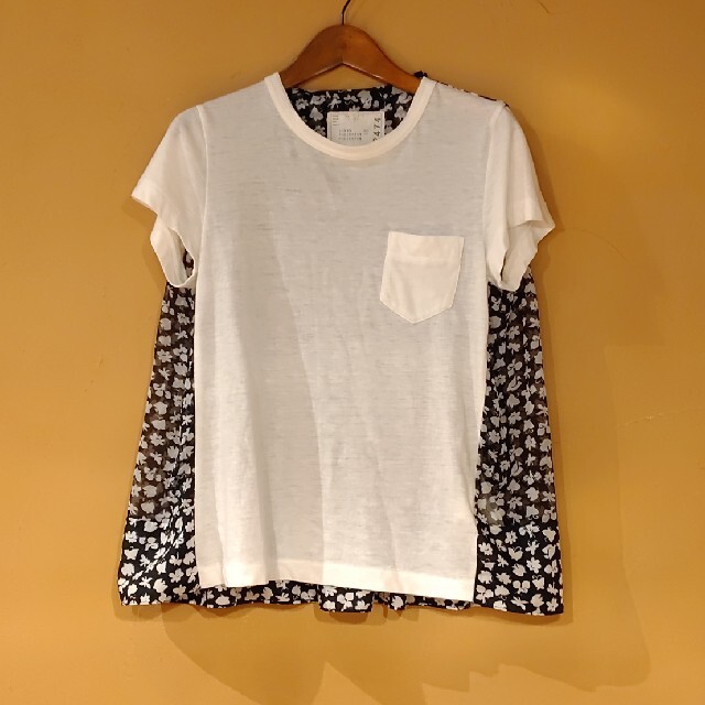 sacai - サカイ sacai Tシャツ フラワー 異素材 バックプリントの通販 ...