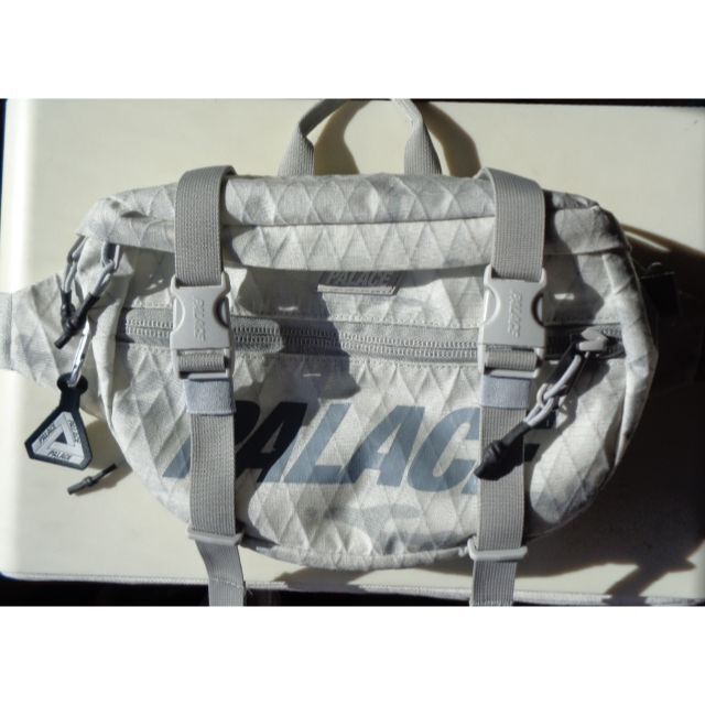 PALACE(パレス)のPalaceパレス Multicam Tech Bun Bag ウエストバッグ メンズのバッグ(ボディーバッグ)の商品写真