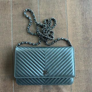 シャネル(CHANEL)のCHANEL チェーンウォレット　レア　細かいシェブロン　ソーブラック(ウォレットチェーン)