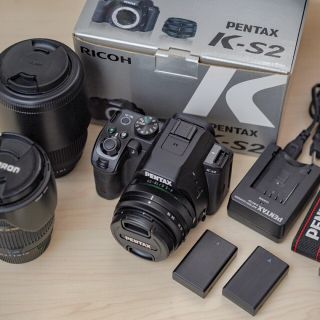 週末限定値下げ‼️  PENTAX  K–S2    ブラック×ブラック