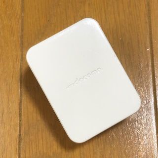 エヌティティドコモ(NTTdocomo)の値下げ！　ドコモ　ACアダプタ 5V 1A パナソニック(バッテリー/充電器)